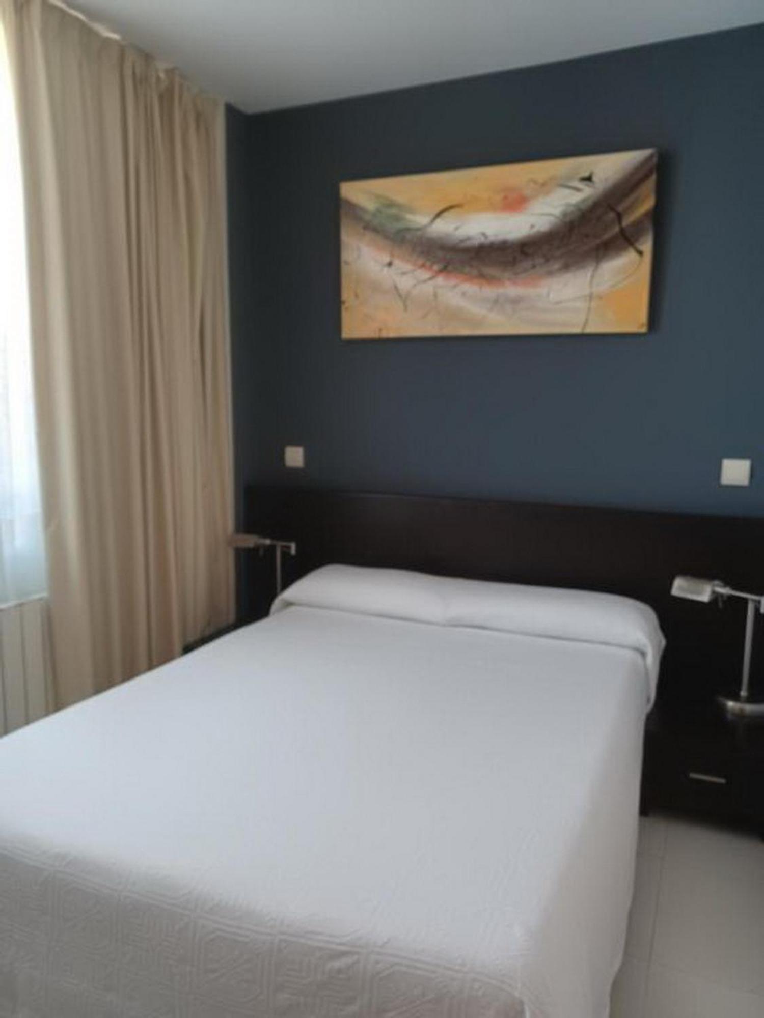 Apartamentos Playa De Portio Льенкрес Экстерьер фото